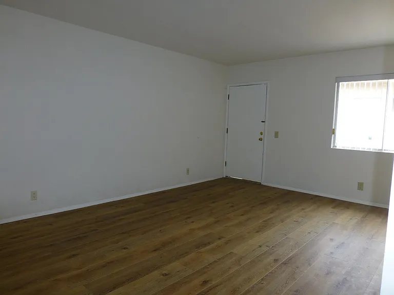 12755 Matteson Ave #7 — Photo 8