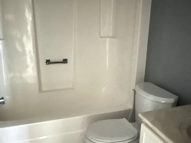 538 Camelot Dr — Photo 9