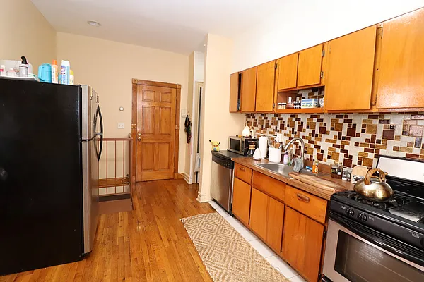 Rented by Corcoran | media 7