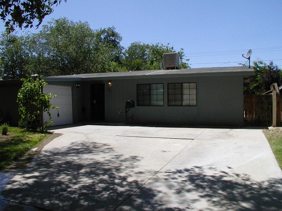 1st image of 44013 Gadsden Ave