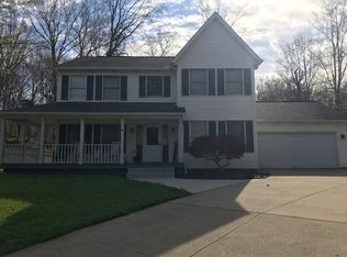 6755 Morningside Dr, Valley View, OH 44125