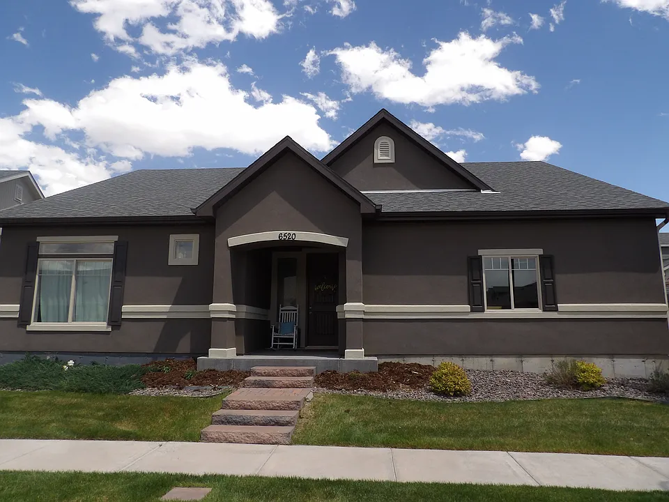 6520 Golden Briar Ln