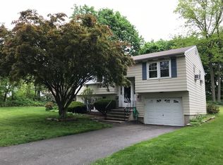 16 Hatch St, New Britain, CT 06053