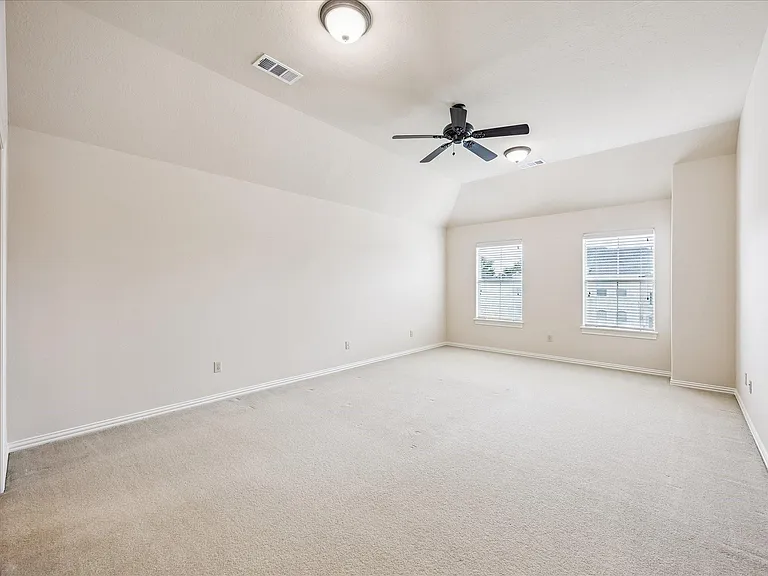 2210 Bywater Dr — Photo 40