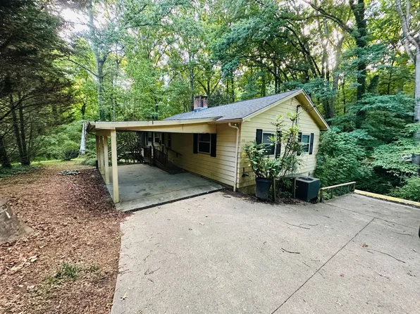 110 Chatham Ln, Oak Ridge, TN 37830
