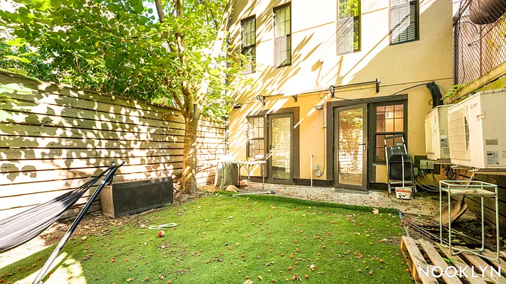 Rented by Nooklyn NYC LLC | media 9