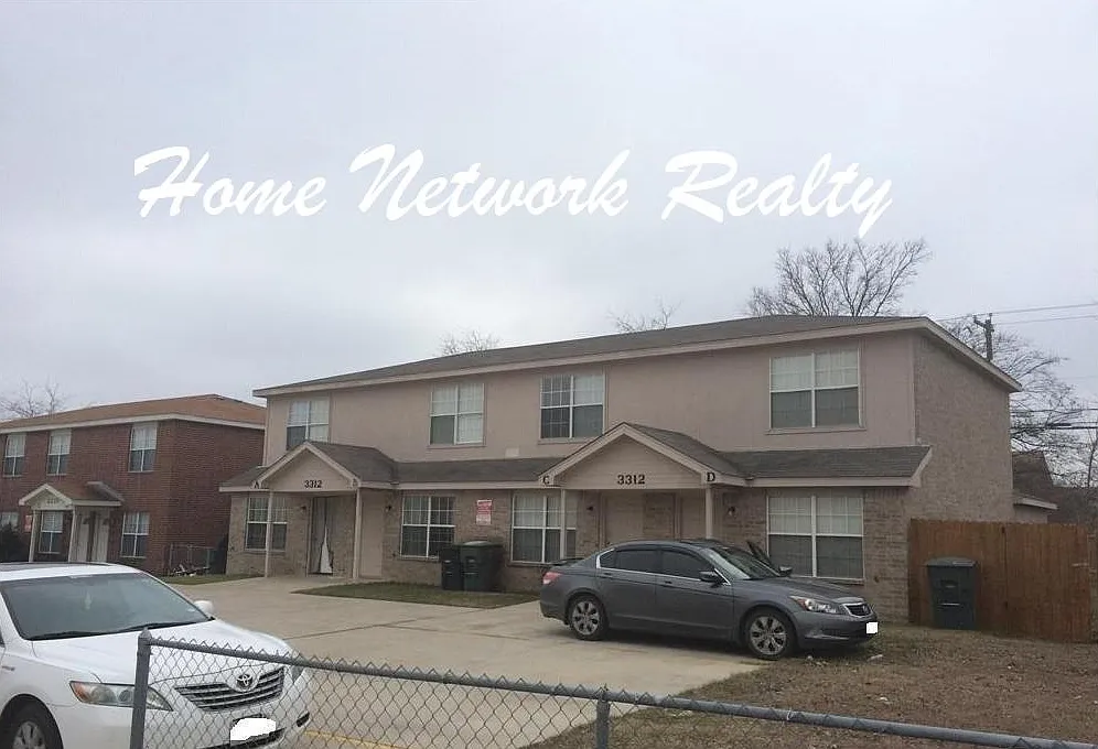 2 bed, 1.5 bath, 980 sqft, $775 — Photo 2