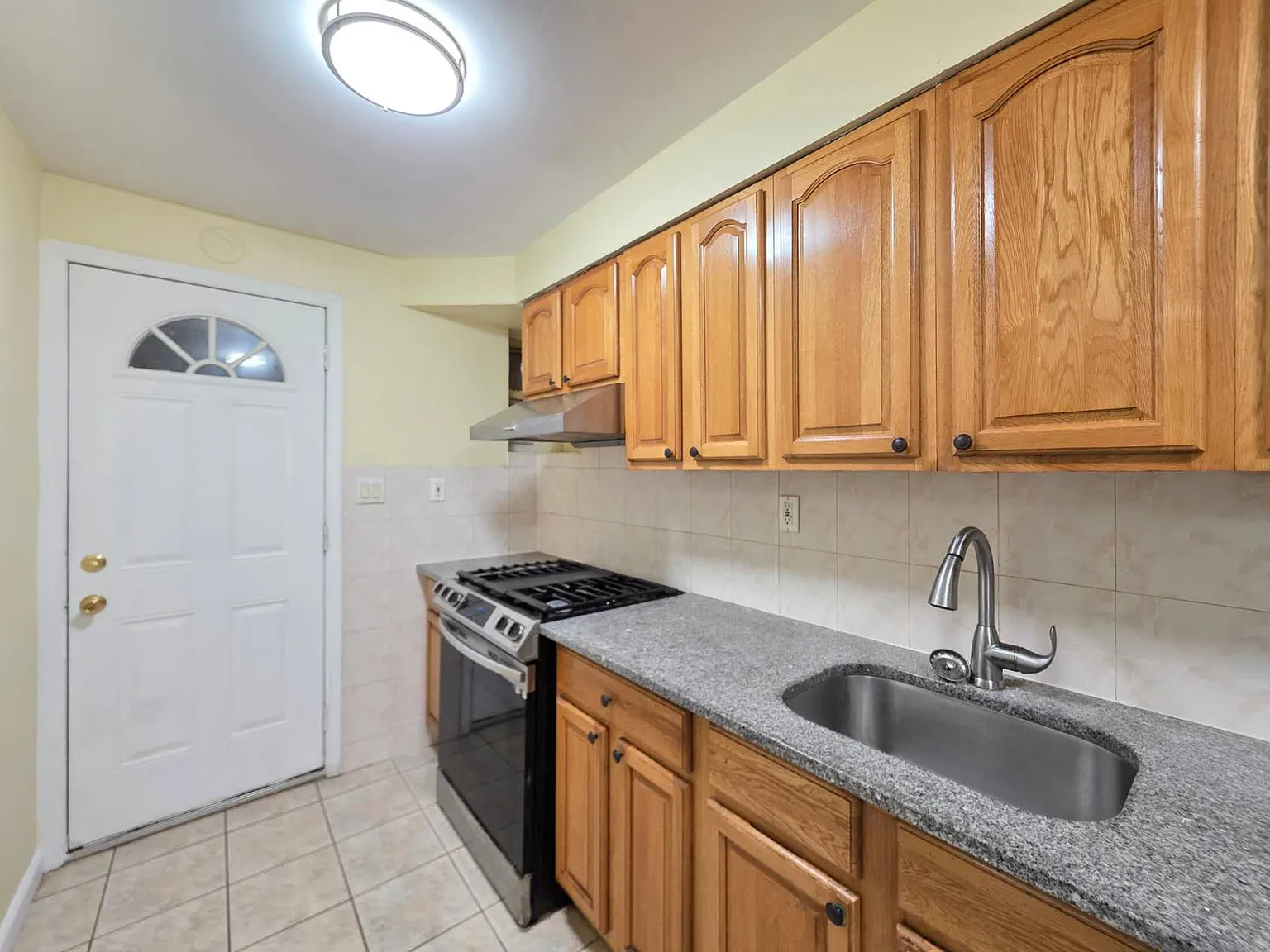 1 bed, 600 sqft, $2,000 — Photo 1