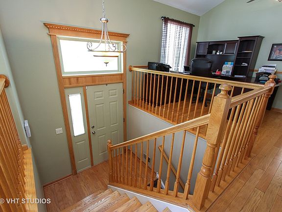 2nd image of 460 New Haven Dr