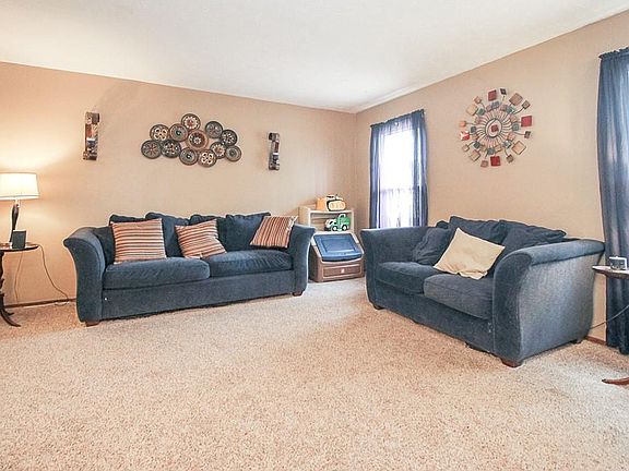 3rd image of 6680 Nicoll Dr