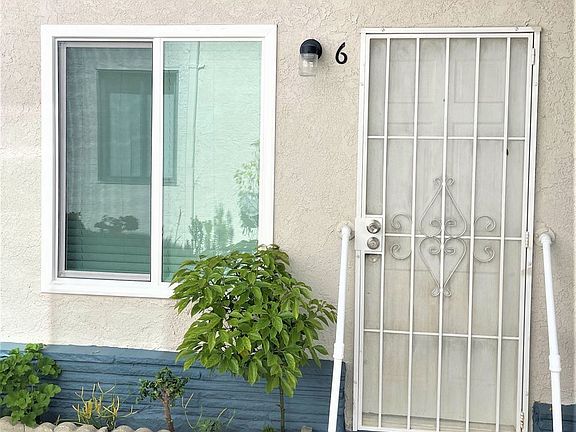 3rd image of 2561 Colorado Blvd #6