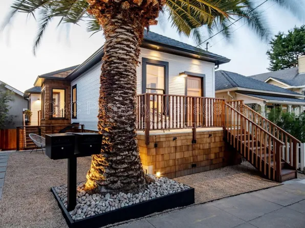 318 18th St #B, Pacific Grove, CA 93950