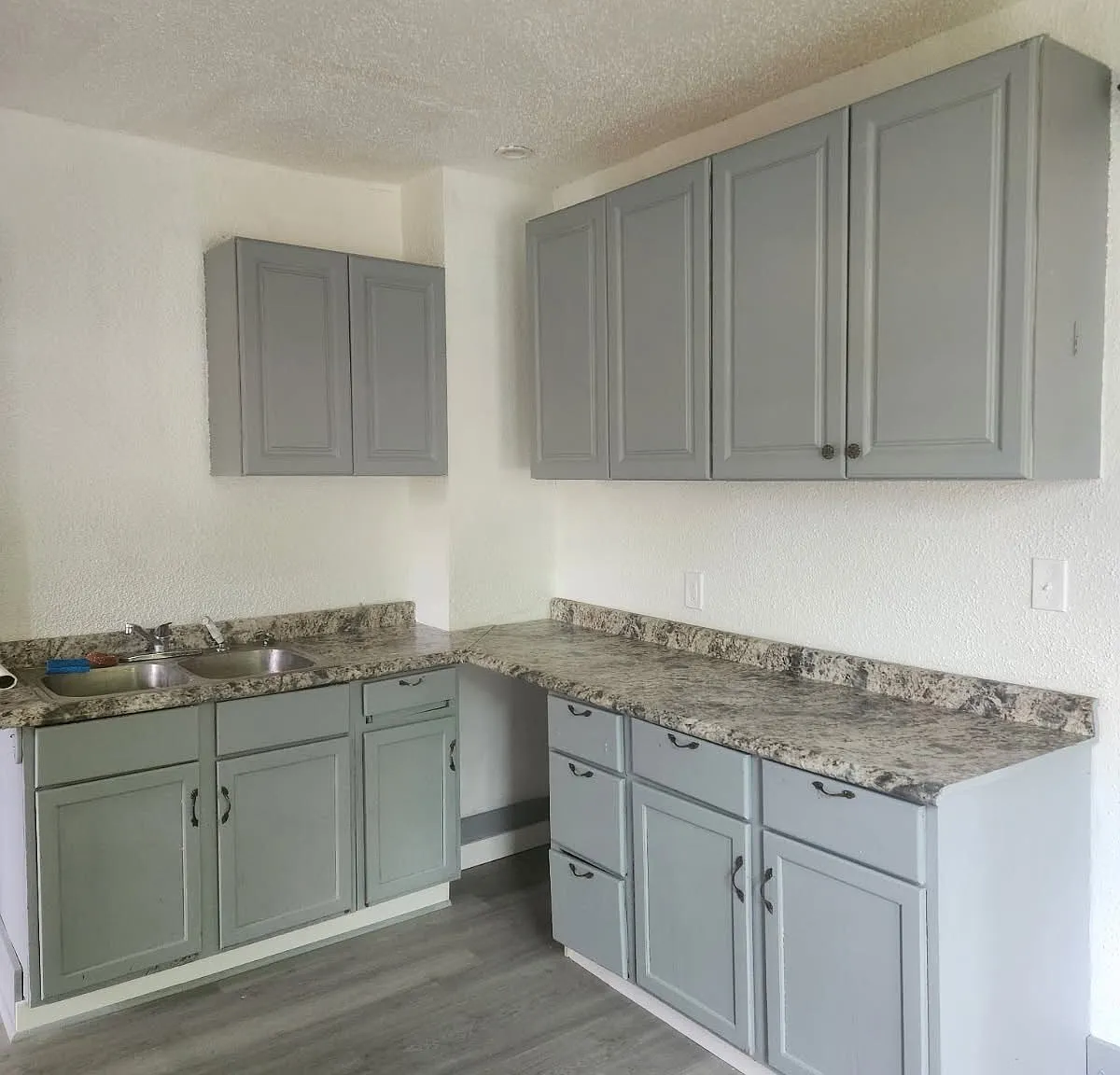 2 bed, 1050 sqft, $1,095 — Photo 3