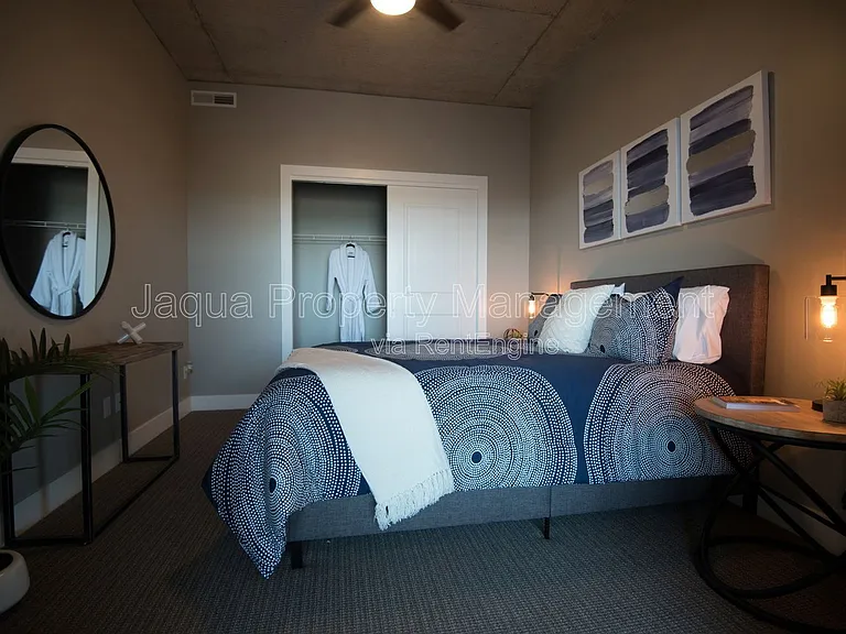 155 W Michigan Ave #905 — Photo 9