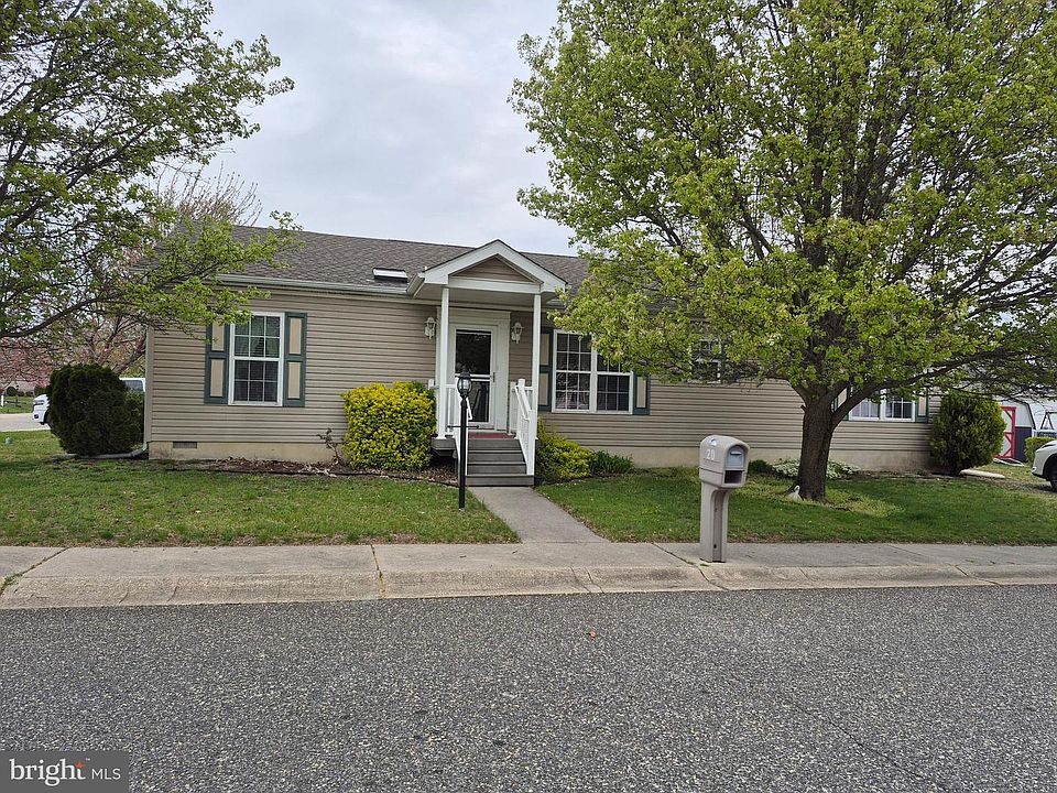1st image of 20 Oaks Dr