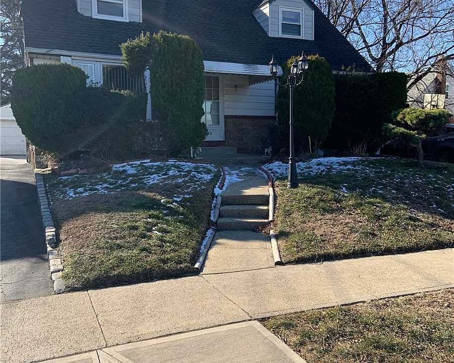 2nd image of 26 Cedar St