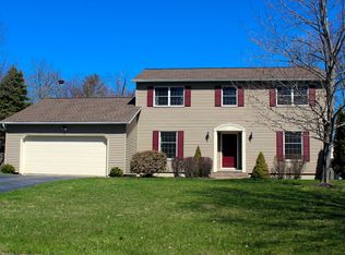 72 Gloucester St, Clifton Park, NY 12065