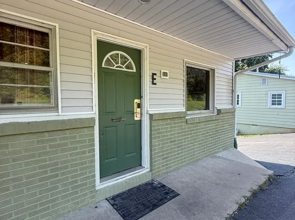 Hillside Cottages, 1060 Stringtown Rd #E, Grand Rivers, KY 42045