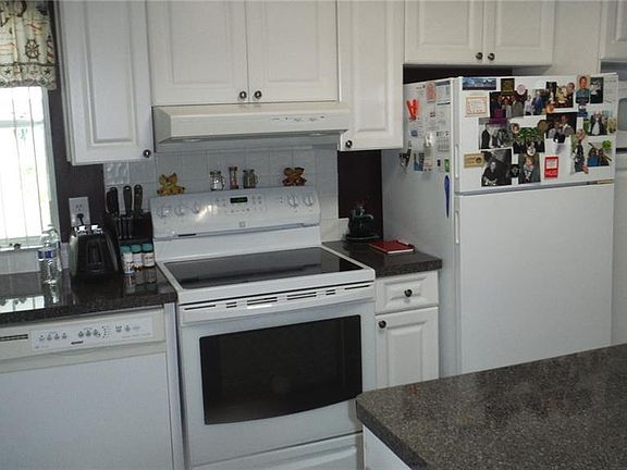 5th image of 57 Sugar Bear Dr #14
