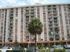 4th image of 2841 NE 163rd St APT 208