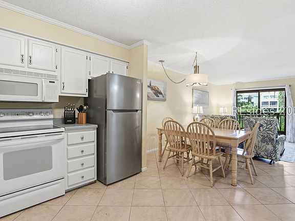 5th image of 40 Folly Field Rd APT B2