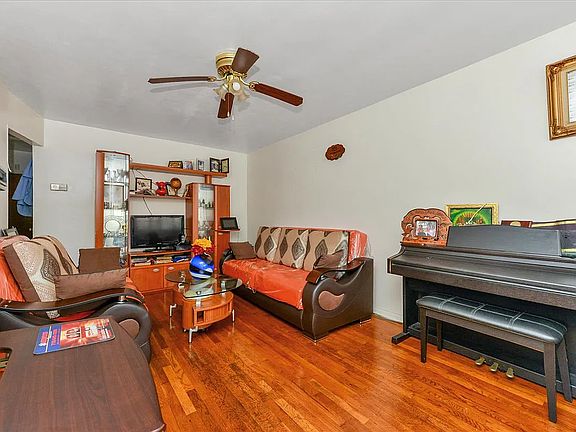 4th image of 10318 Avenue K