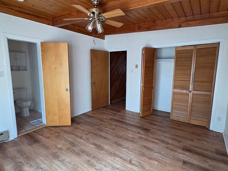 1428 Vassar Dr NE — Photo 10