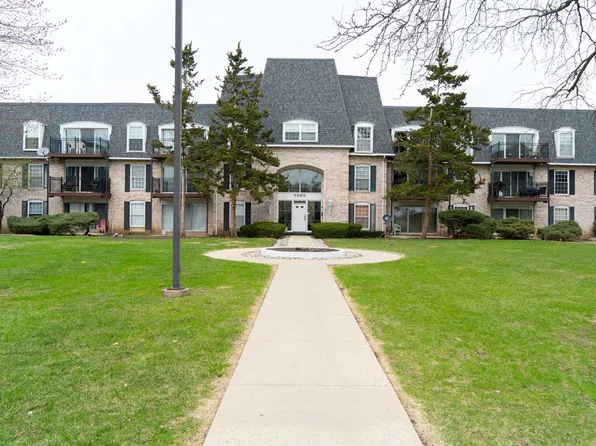 5200 Carriageway Dr APT 324, Rolling Meadows, IL 60008