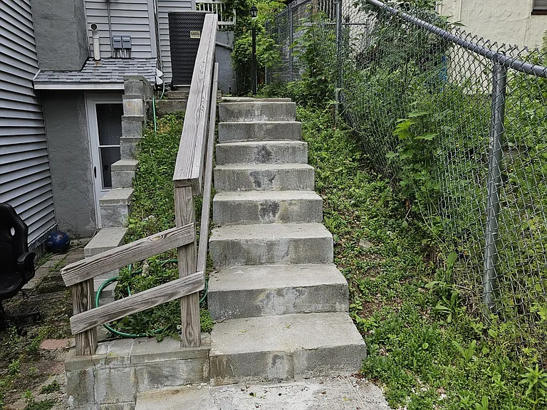122 Westbourne Ter #1 — Photo 18