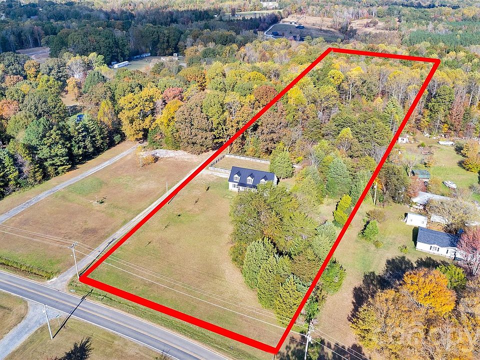 1st image of 513 Weathers Creek Rd