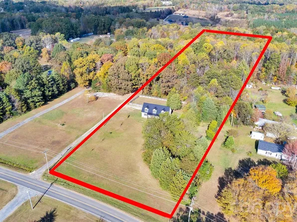 513 Weathers Creek Rd, Troutman, NC 28166