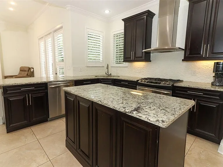 1442 Palm Ave — Photo 24