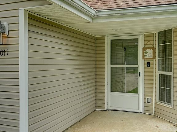 5th image of 1011 Fox Run Dr