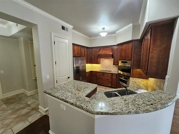 301 Watermere Dr APT 101, Southlake, TX 76092