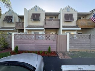 106 E Hemingway Cir #106, Pompano Beach, FL 33063
