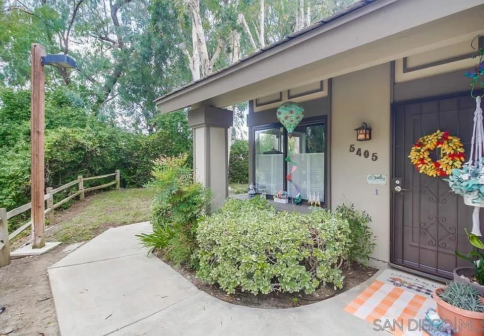 1st image of 5405 Escarchosa Ln