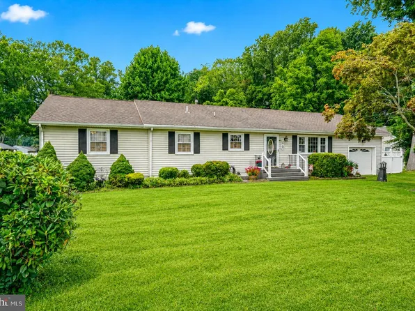 177 Salem Dr, Pennsville, NJ 08070