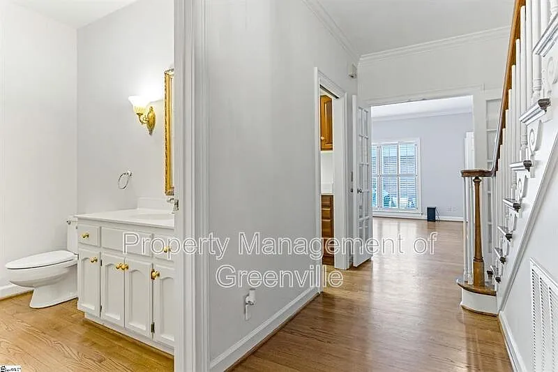 2 bed, 2.5 bath, 2160 sqft, $2,395 — Photo 3