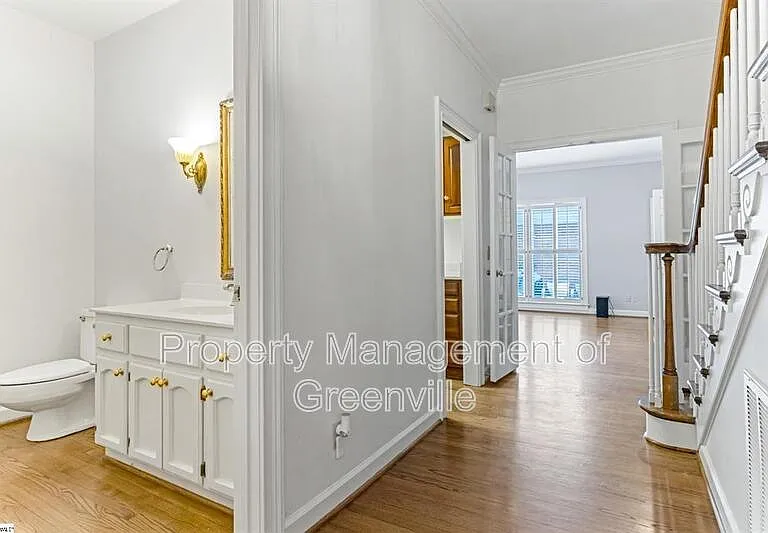 110 Kilkenney Ct — Photo 3