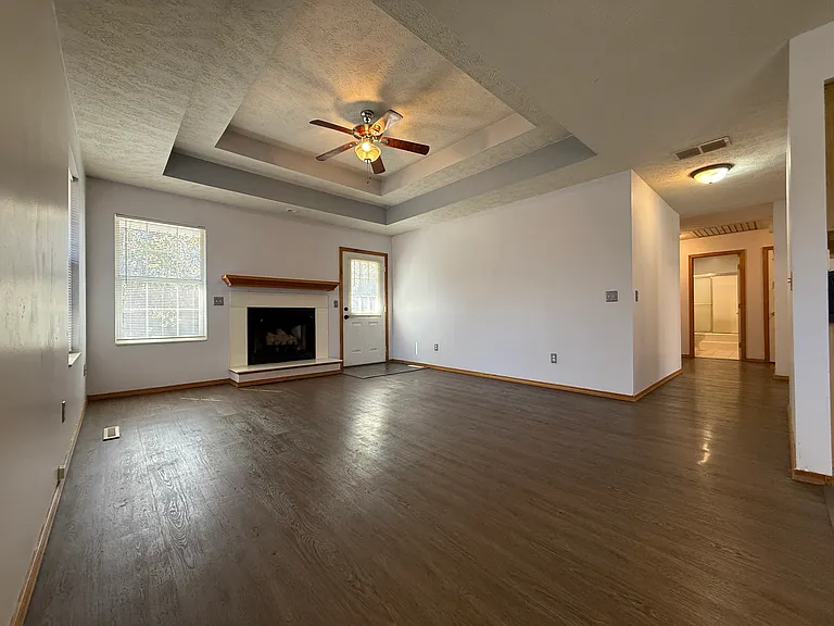 2818 E Lombard St — Photo 8