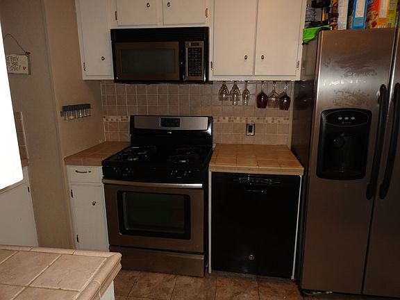 Above gas stove microwave