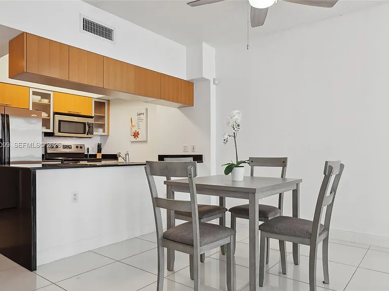 1750 N Bayshore Dr #2805 — Photo 17