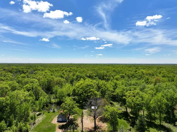 W6911 County Road F, Necedah, WI 54646