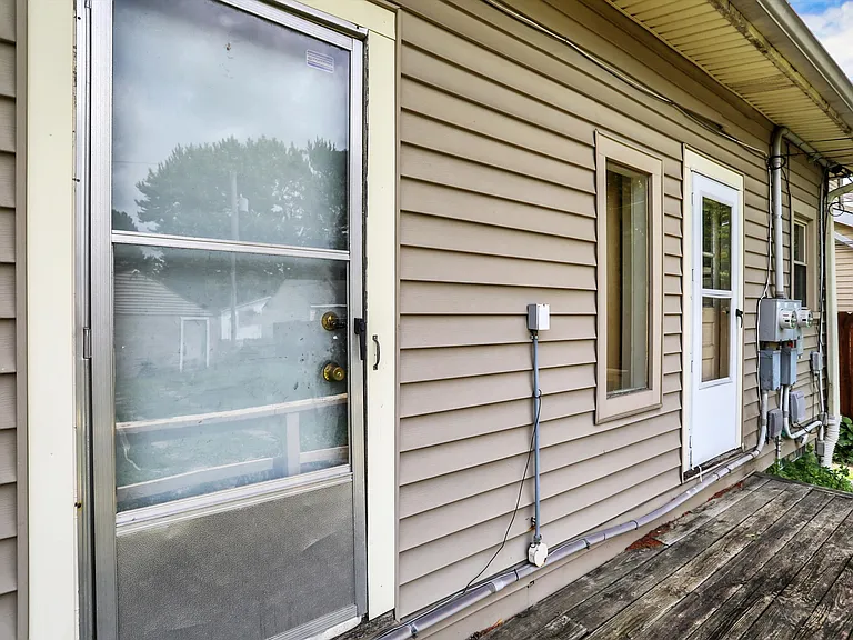 628 N Riley Ave — Photo 30
