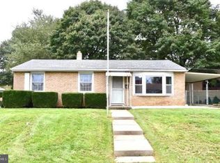 21 S Pearl St, Robesonia, PA 19551