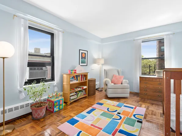 165 Clinton Ave APT 5I, Brooklyn, NY 11205