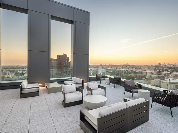 92-29 Guy R Brewer Boulevard image 13 of 19