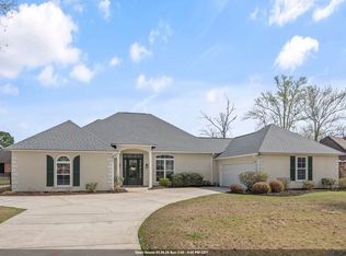 6013 Riverbend Lakes Dr, Baton Rouge, LA 70820