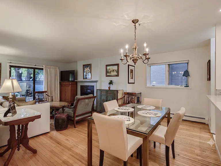 251 Pearl St #2 — Photo 11