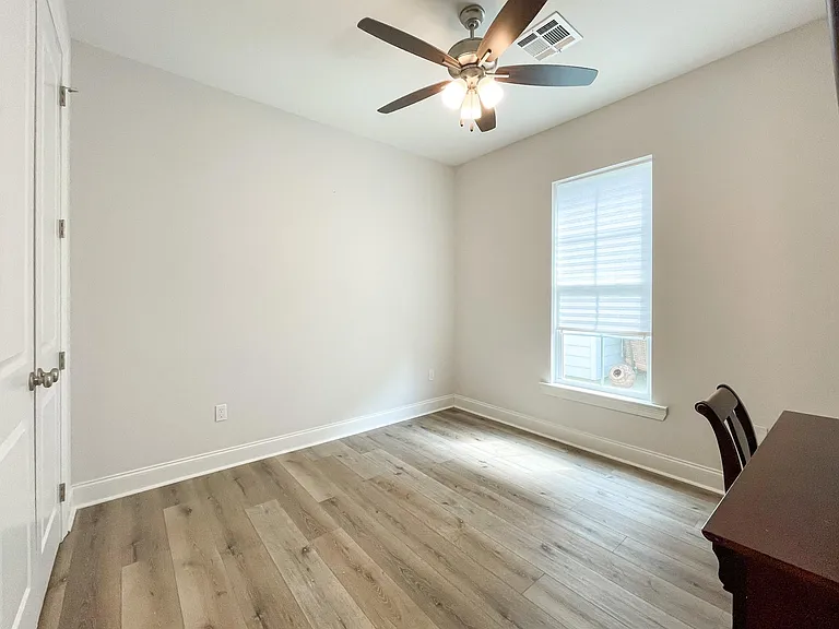 230 Alpine Dr — Photo 10
